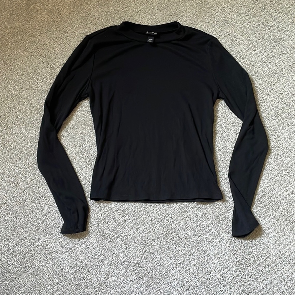 Plain black longsleeve